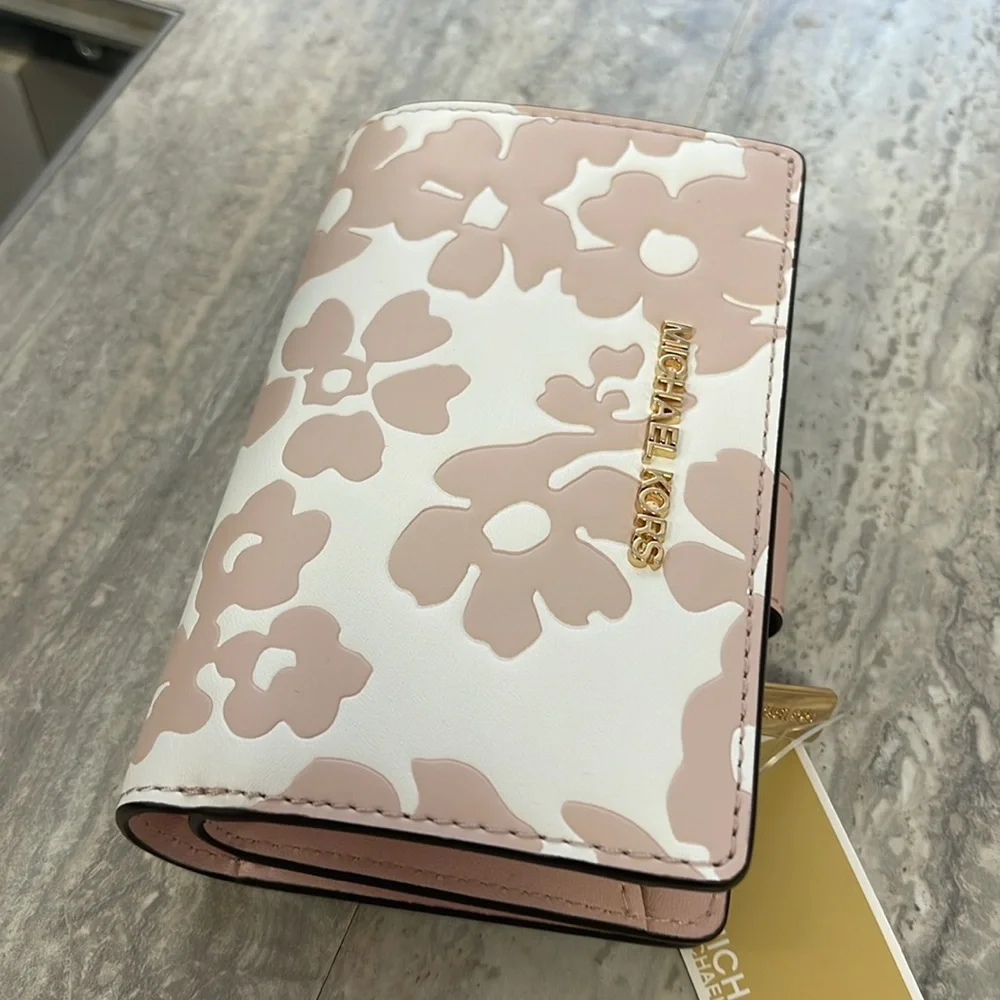 Michael Kors Jet Set Medium Floral Print Bi-Fold Wallet  POWDER BLUSH NWT